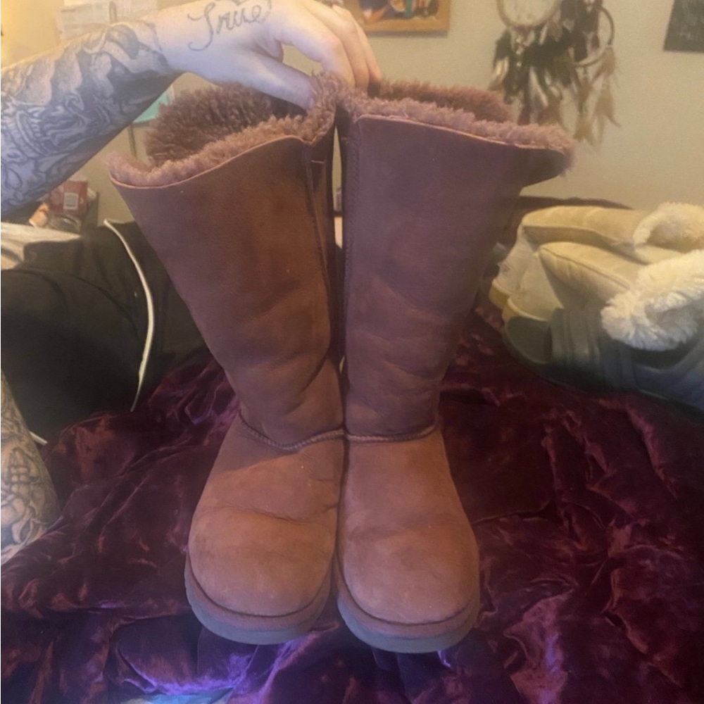 UGG mauve Shearling Boots
